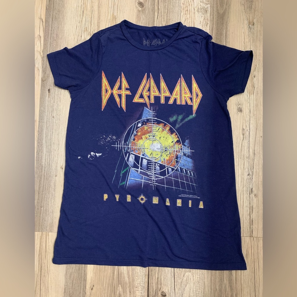 Def Leppard Pyromania Graphic T-Shirt NWOT Medium